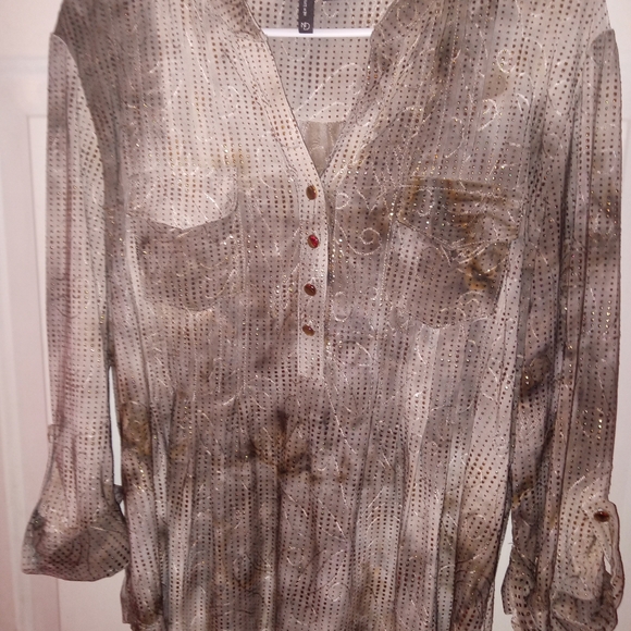 3/$10 New Directions Petite Top PXL V Neck Popover Studded Roll tab  blouse - Picture 2 of 7